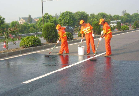 沧州 彩色路面喷漆维修改色的使用寿命有多长？